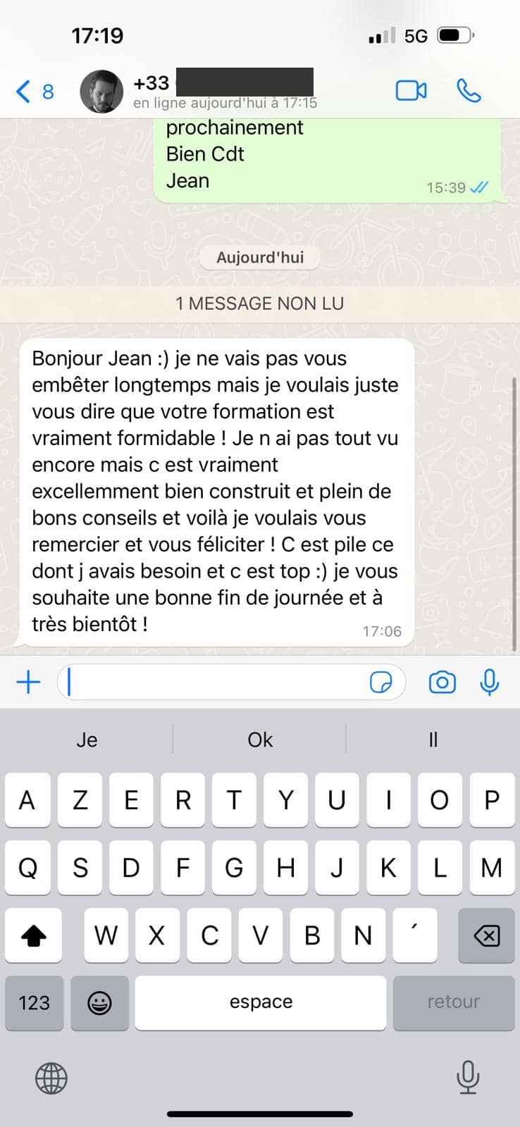Message d’un client qui apprécie la construction du contenu et les conseils. Numéro de téléphone masqué.